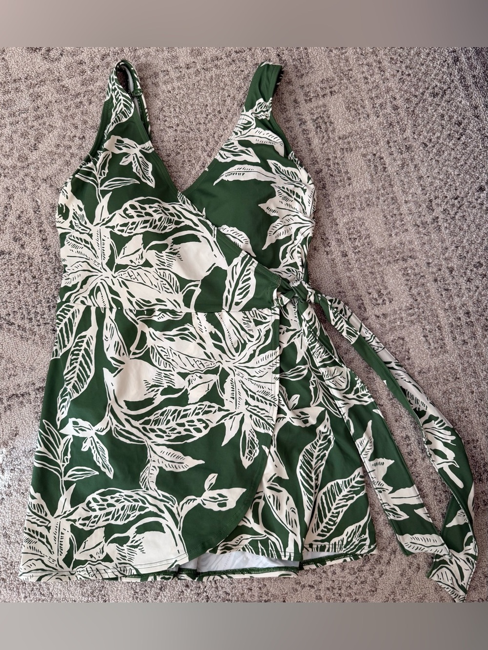 NWT Lands’ End One Piece Tropical Print Wrap Swimsuit Sz 10